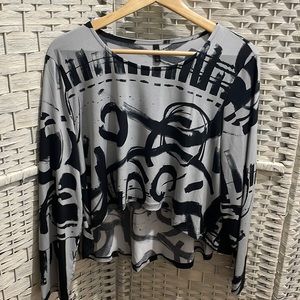 Hi-lo crop top women’s long sleeve